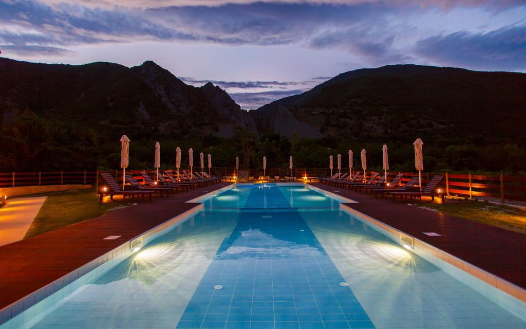 Irene'S Resort Káto Loutrákion Kültér fotó