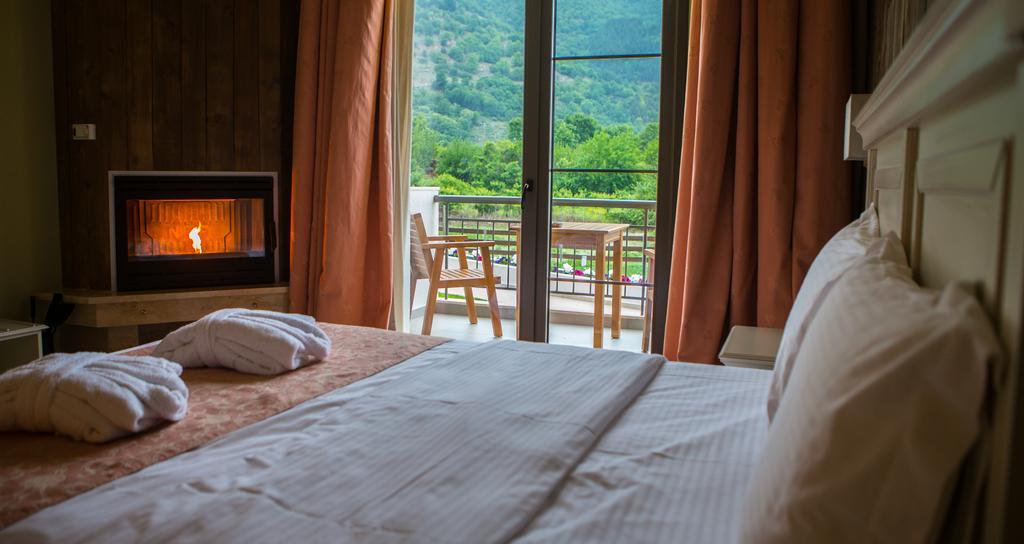 Irene'S Resort Káto Loutrákion Kültér fotó
